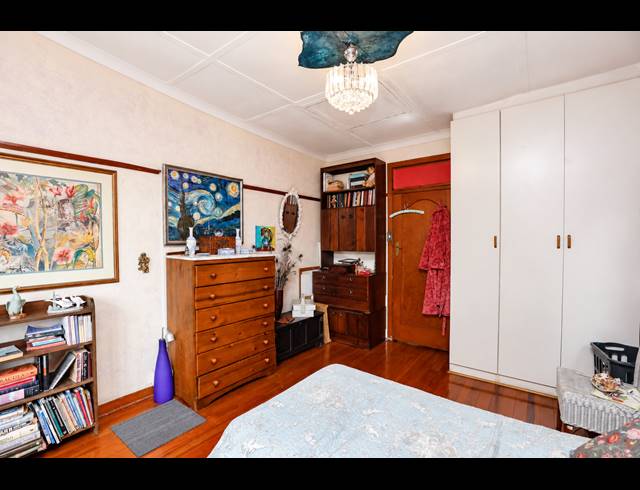 3 BEDROOM APARTMENT FOR SALE IN GLENWOOD